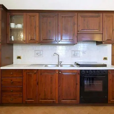 Spacious With Shared Pool Apartamento Bolgheri