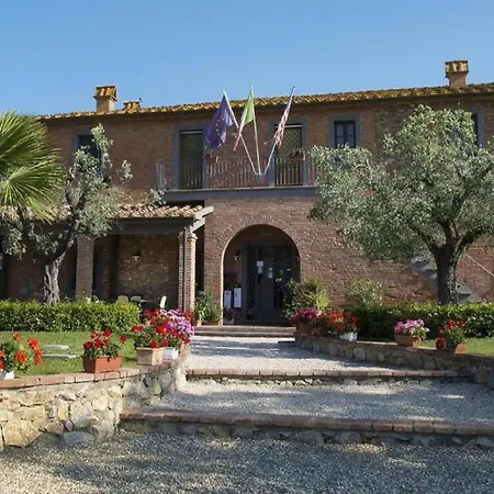 Spacious With Shared Pool * Bolgheri