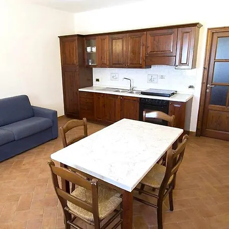 Spacious With Shared Pool 아파트 *